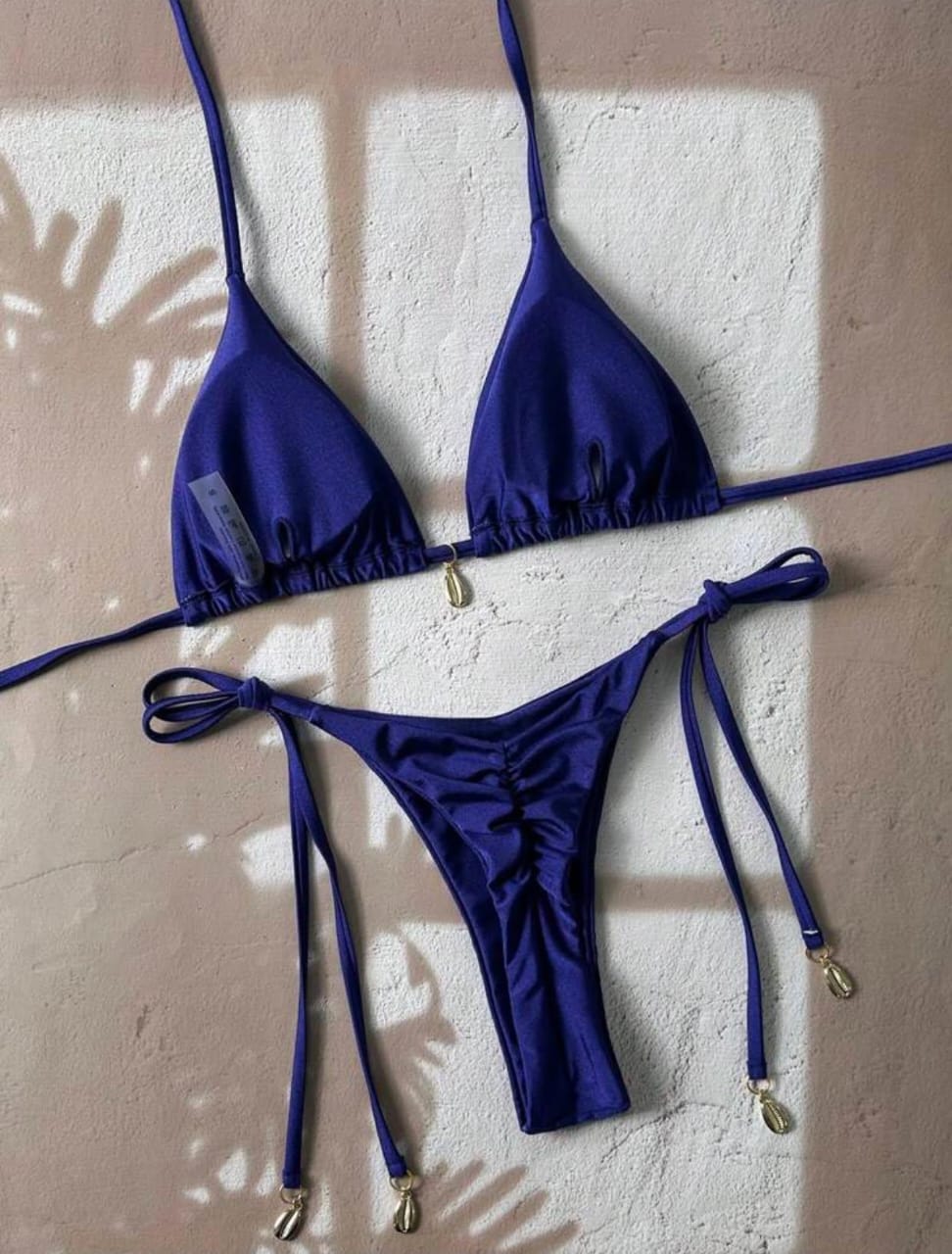 Bikini Prudencia fotografiado sin modelo
